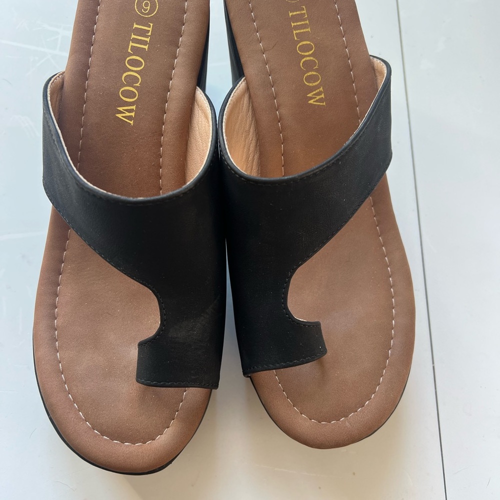Women’s black wedge heels